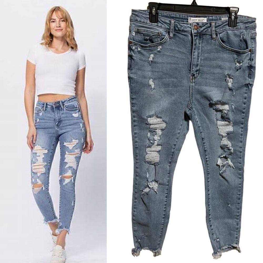 Judy Blue- Women’s Light Wash High Rise Destroyed Shark Hem Jeans, Size 15/31